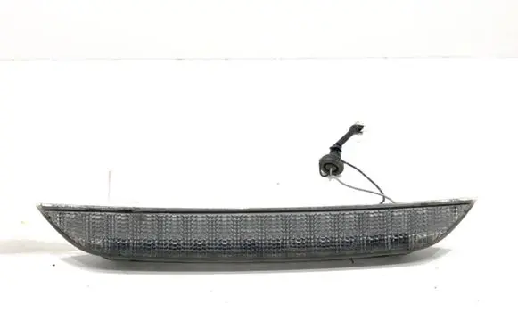 Mitsubishi Outlander Third/center stoplight