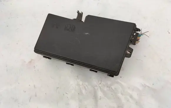 Ford Focus Fuse box cover AV6T14A076AB AV6T-14A076-AB