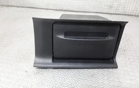Honda CR-V Glove box