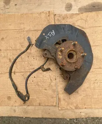 Front wheel hub