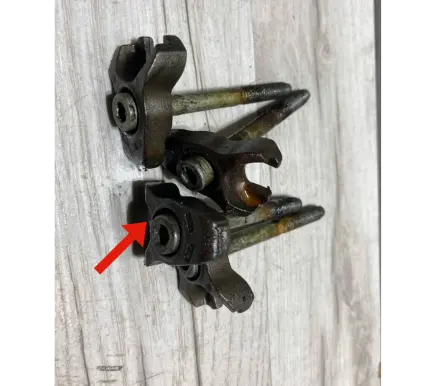 Jaguar XF X250 Fuel Injector clamp holder