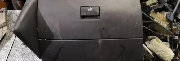 Volkswagen Golf IV Glove box 1j1857104a