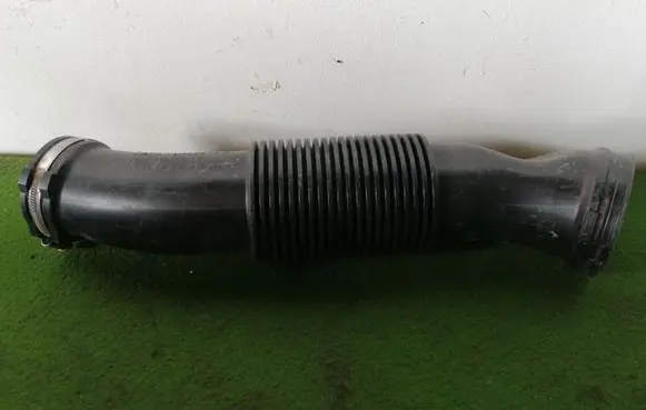Land Rover Discovery 5 Engine coolant pipe/hose HPLA9A764AA Hpla9r504aa