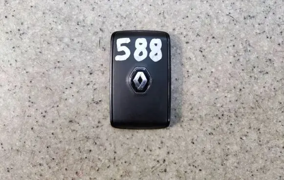 Renault Megane IV Ignition key/card 