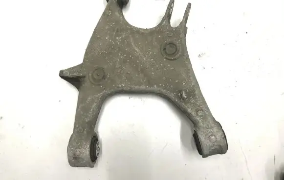 BMW 5 F10 F11 Rear upper control arm/wishbone 6865897