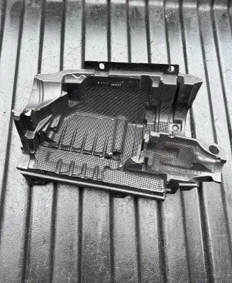 Volvo S90, V90 Heat shield in engine bay 31437422