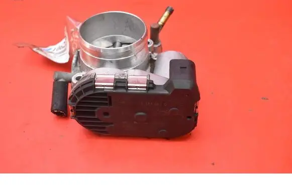 Skoda Octavia Mk2 (1Z) Throttle body valve 06A133062Q