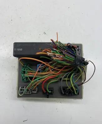 Ford Focus Fuse module 98AG14A073CE
