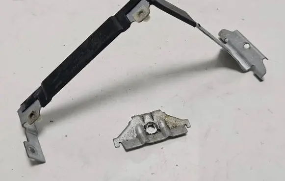 BMW X5M E70 Battery bracket 7555905 54836110