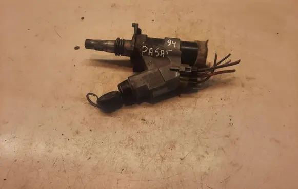 Volkswagen PASSAT B4 Ignition lock 357905851