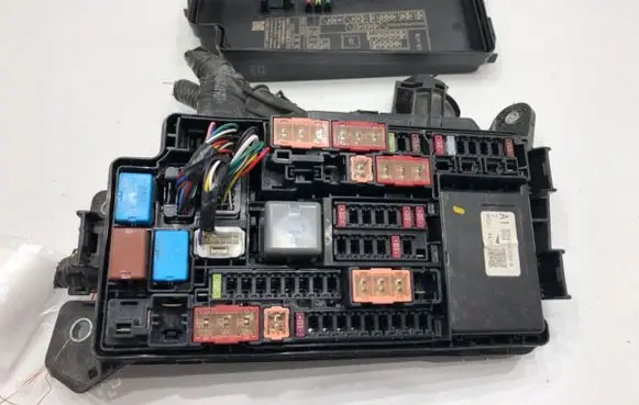 Fuse box set
