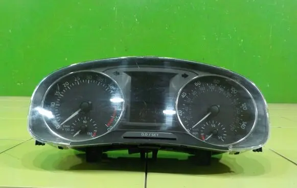 Skoda Rapid (NH) Speedometer (instrument cluster) 5JA920941