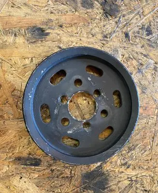 Volkswagen Golf IV Power steering pump pulley 038145255D