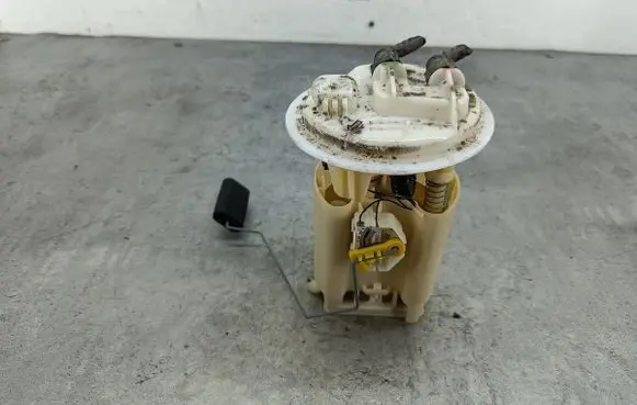Renault Thalia I In-tank fuel pump