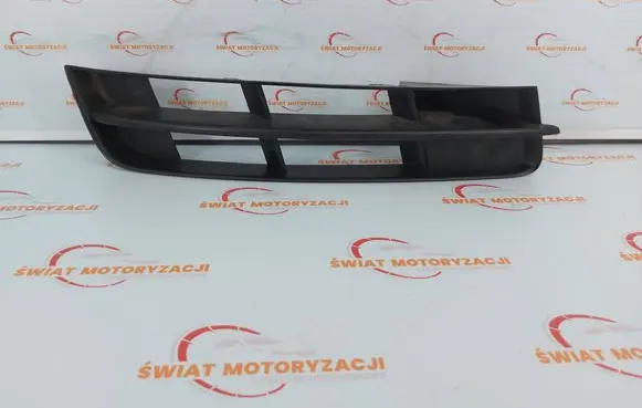 Audi Q7 4L Front fog light trim/grill 4L0807682B