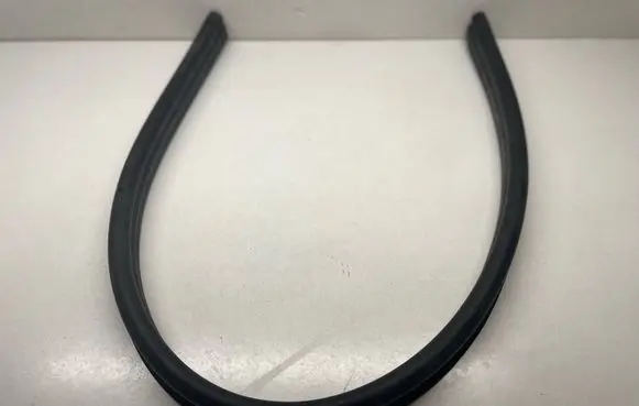 Audi Q7 4M Engine compartment rubber 4M0823723