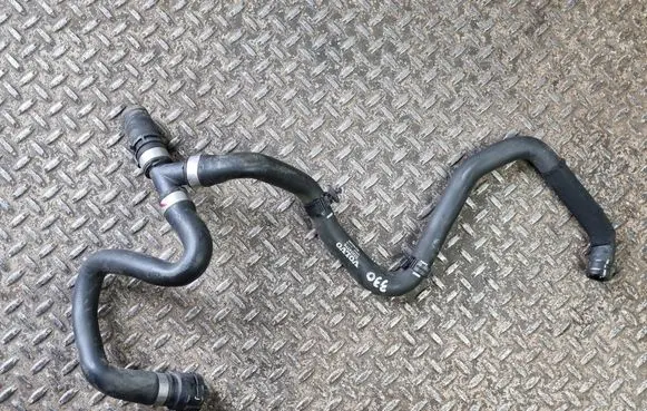 Volvo XC60 Engine coolant pipe/hose 32224775