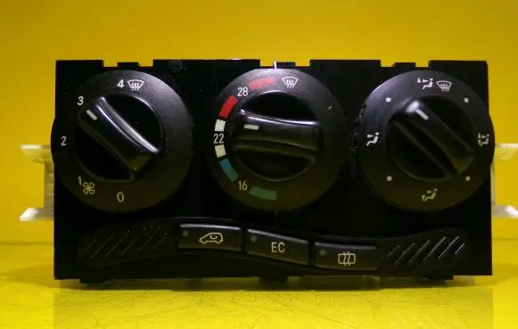 Mercedes-Benz A W168 Climate control unit 1688300485 Q143800