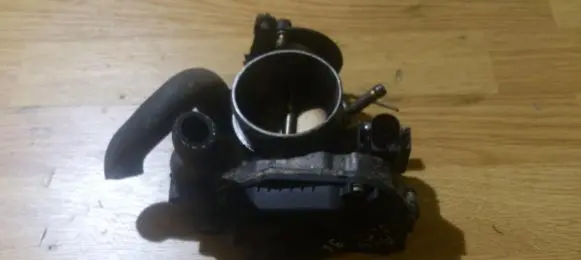 Audi A4 S4 B5 8D Throttle valve