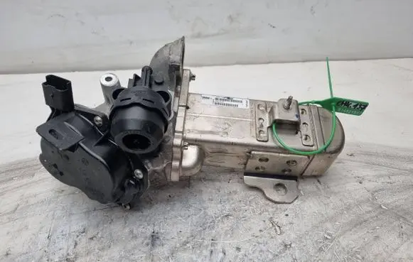 Ford Kuga II EGR valve cooler 30725855