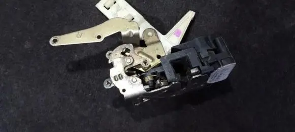 Opel Sintra Front door lock