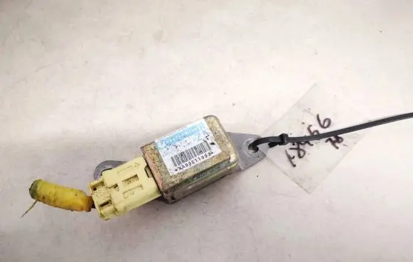 Subaru Legacy Airbag deployment crash/impact sensor 98235ag001 187900-0671