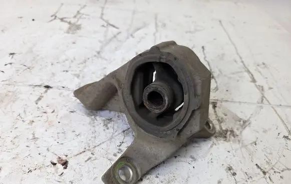 Honda Civic Engine mount vacuum valve 