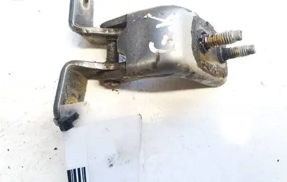 Suzuki Grand Vitara II Rear door lower hinge 63j