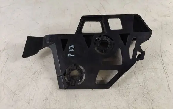 Front bumper mounting bracket