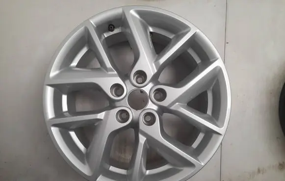 Renault Kadjar R17 alloy rim 403002509R