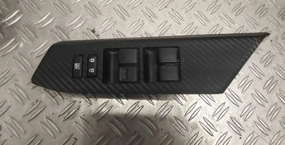 Toyota RAV 4 (XA40) Electric window control switch 7423242120