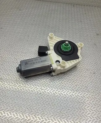Mercedes-Benz E A207 Front door window regulator motor A2078200542