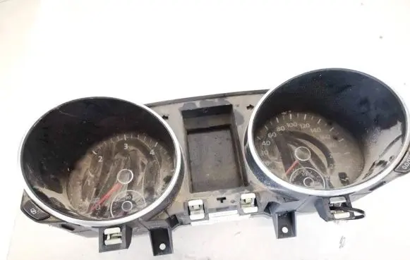 Volkswagen Golf VI Speedometer (instrument cluster) 5k0920860j