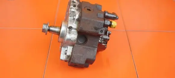 Renault Trafic II (X83) Fuel injection high pressure pump 0445010075 F9Q760