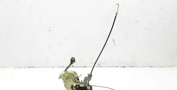 KIA Sorento Front door lock