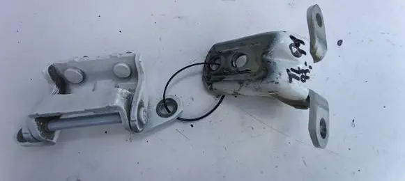 Nissan Qashqai Front door hinge set ZAWIASYDRZWI