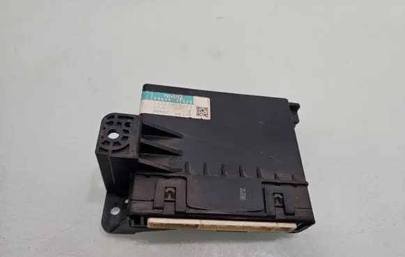 Toyota RAV 4 (XA30) Comfort/convenience module 8865042230