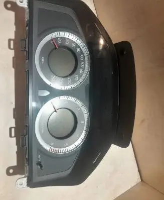 Volvo V70 Speedometer (instrument cluster) 36002197 69199710U 31270367AA