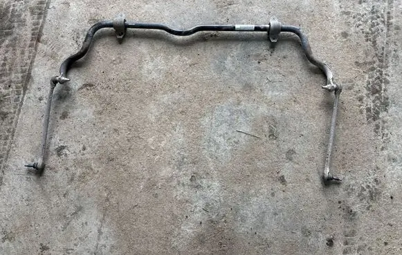Mercedes-Benz A W176 Front anti-roll bar/sway bar A2463203411