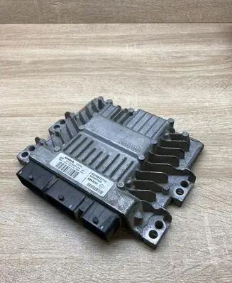 Renault Megane II Engine control unit/module ECU 8200843713 S122326114