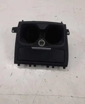 Cup holder front