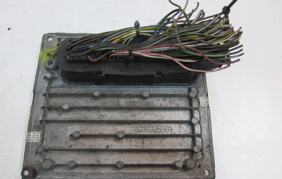 Ford Focus Engine control unit/module 4S6112A650SA