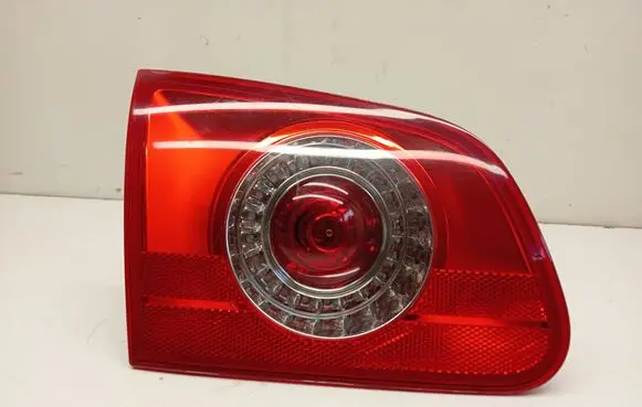 Volkswagen PASSAT B6 Tailgate rear/tail lights