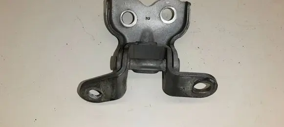 Toyota Avensis T250 Front door upper hinge