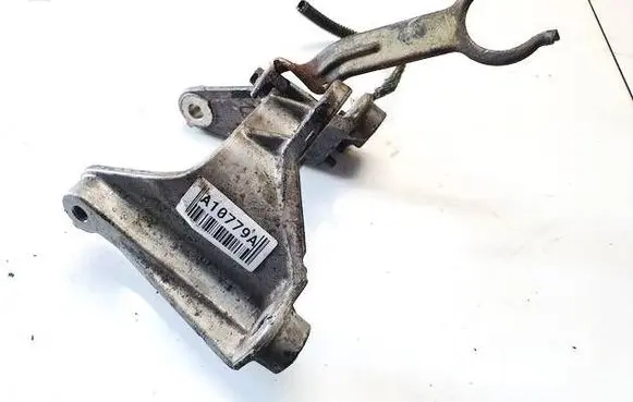 Honda Jazz Engine mounting bracket
