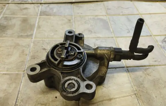 Peugeot 407 Vacuum pump D1651B D15651B25010