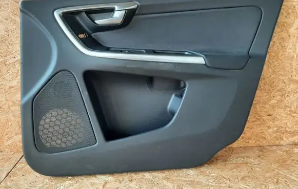 Volvo XC60 Front door card panel trim 30766388 39818739
