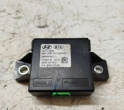 Hyundai i40 Yaw turn rate sensor 957753Z000 4M5455H3G 00240275786
