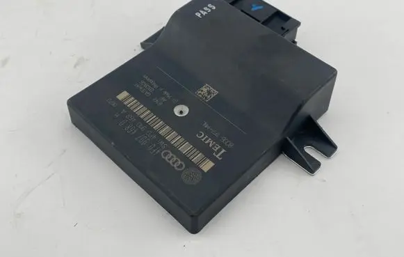 Audi A6 S6 C6 4F Gateway control module 4F0907468D 4F0910468A 8006TF7MNL