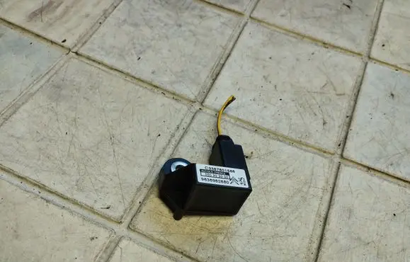Peugeot 206 Airbag deployment crash/impact sensor 9636982680